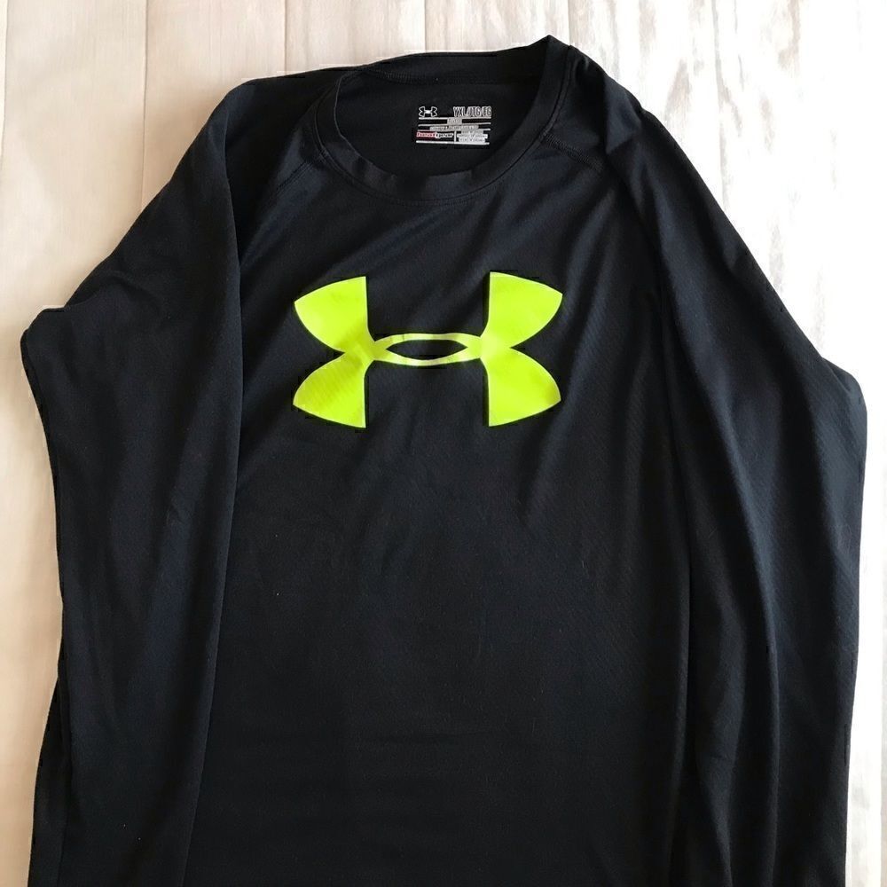 Under Armour boys loose heatgear long sleeve T-shirt size YXL